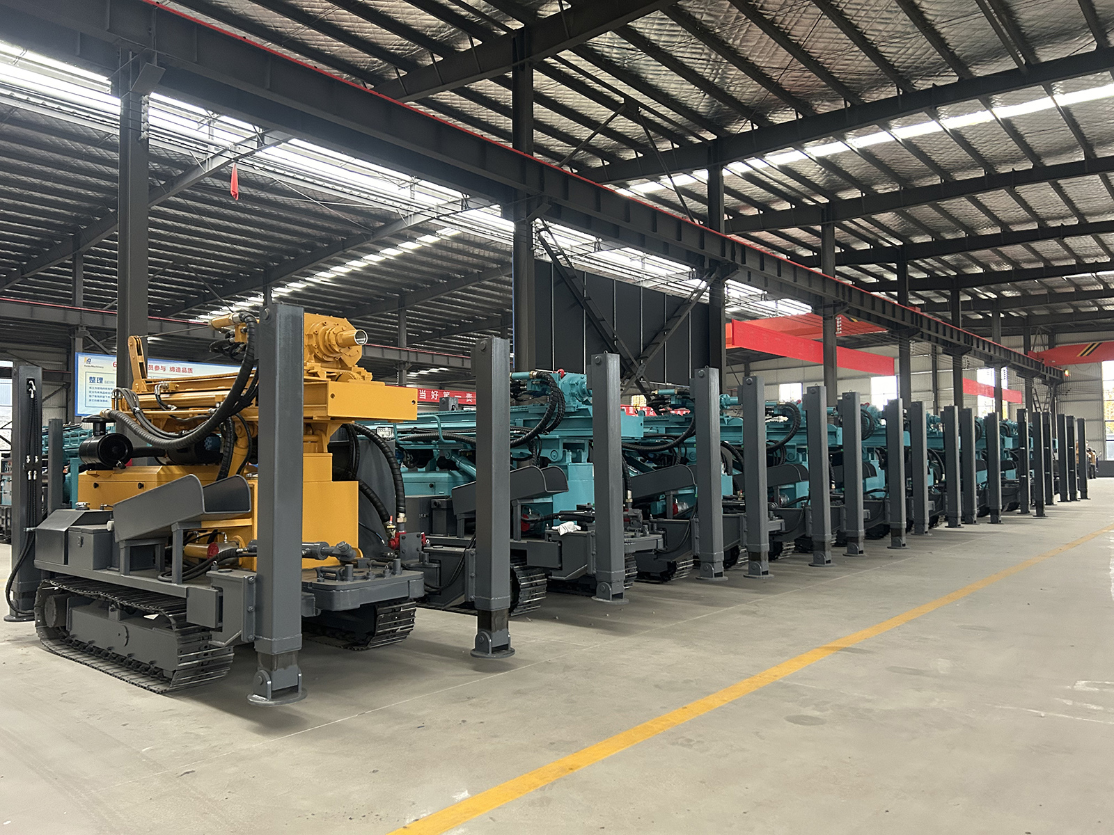 Relied workshop overview with machinery lineup